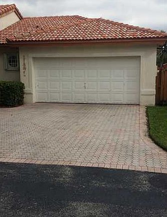 4th image of 11271 NW 58th Ter