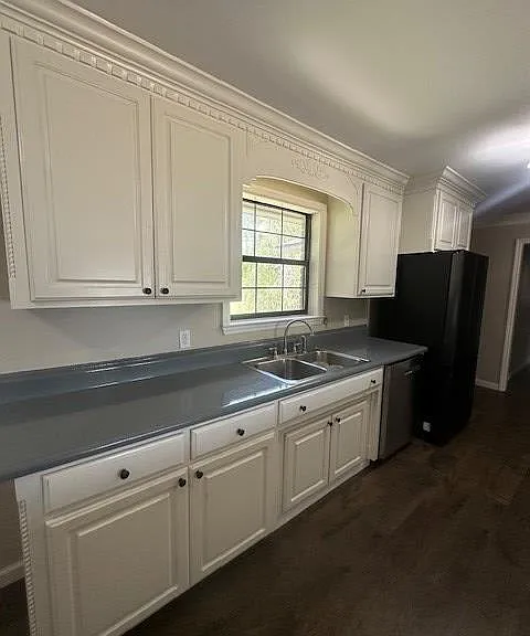 5208 David Dr — Photo 8