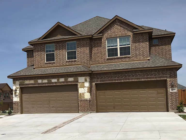 1021 W Sierra Vista Ct — Photo 1