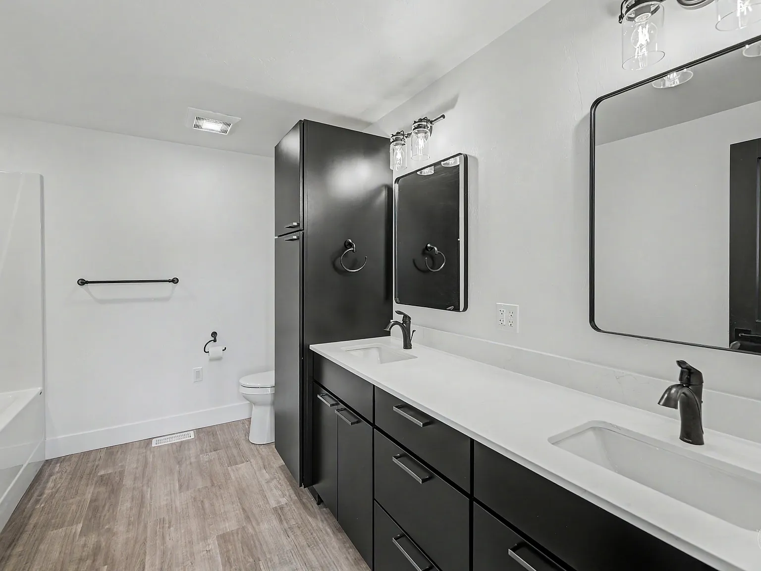 4 bed, 3520 sqft, $2,975 — Photo 4