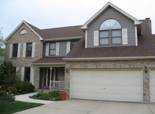 923 Glenmore Ln, Elgin, IL 60124