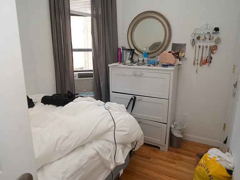 152 8th Ave #2R — Photo 8