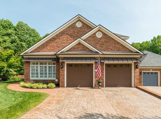 1105 Governors Ln, Forest, VA 24551