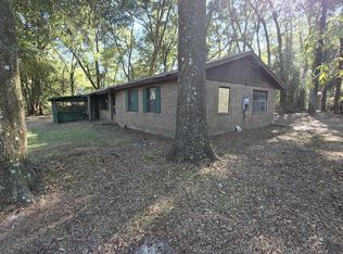 98 Trucking Ln, Ponce De Leon, FL 32455