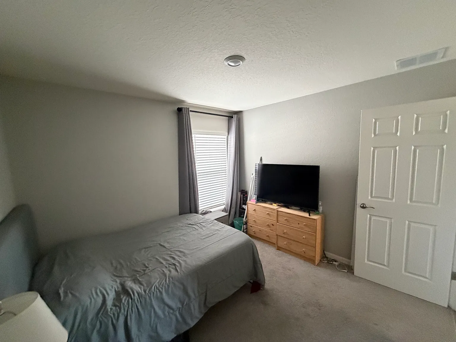 4 bed, 1802 sqft, $900 — Photo 2