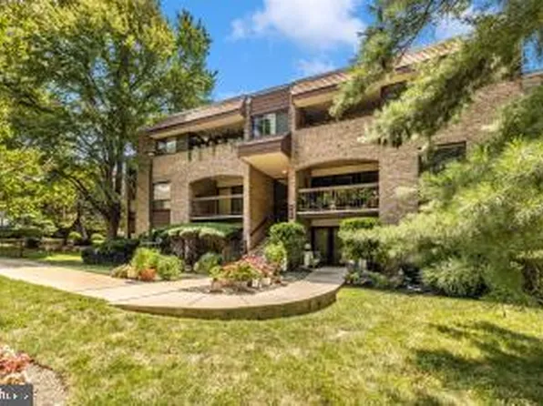 405 Christopher Ave #35, Gaithersburg, MD 20879