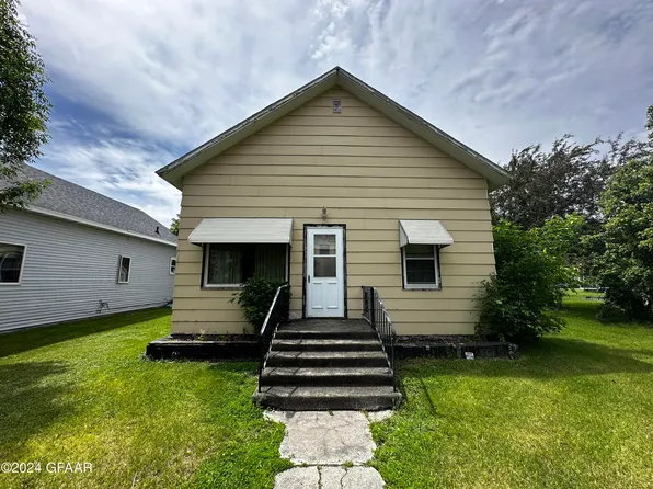 212 N Raymond St, Northwood, ND 58267