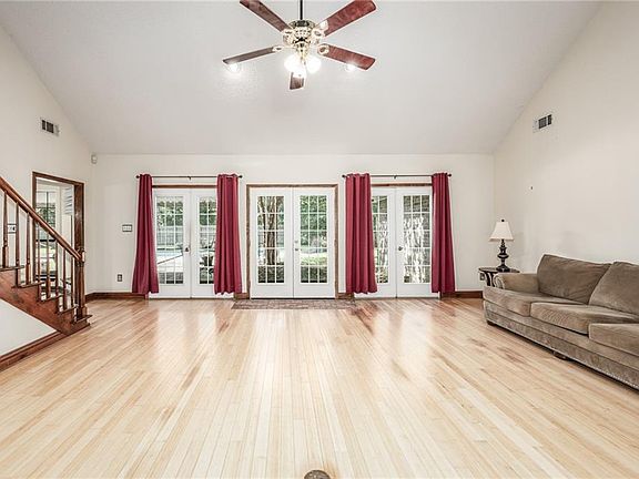 5th image of 13508 Lynnwood Dr