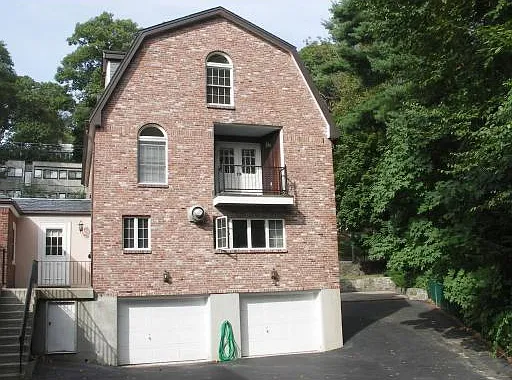 100 Allandale St #A — Photo 2