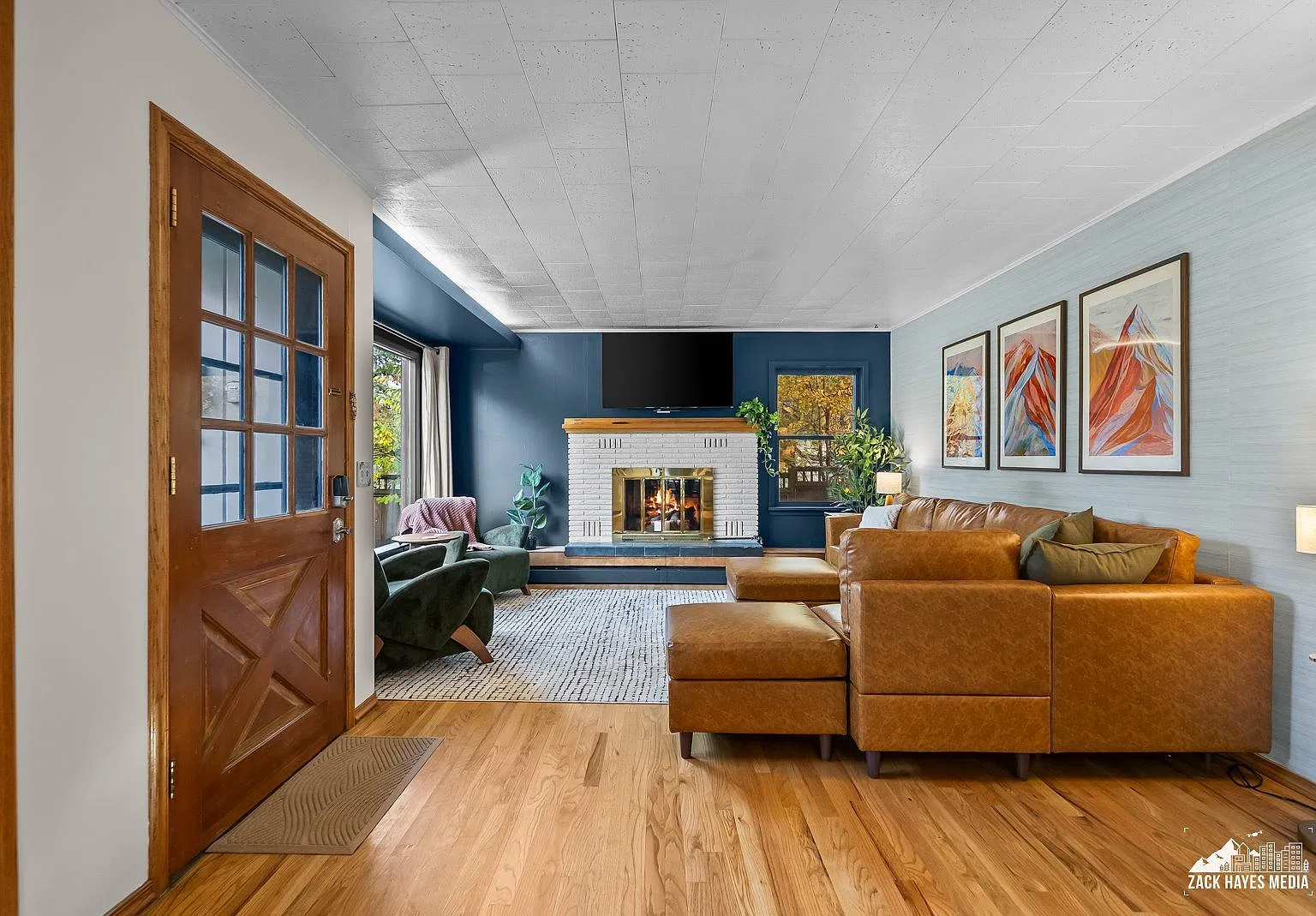 Garage/utilities included | 3 BR 2 BA | Rogers Park — Photo 3