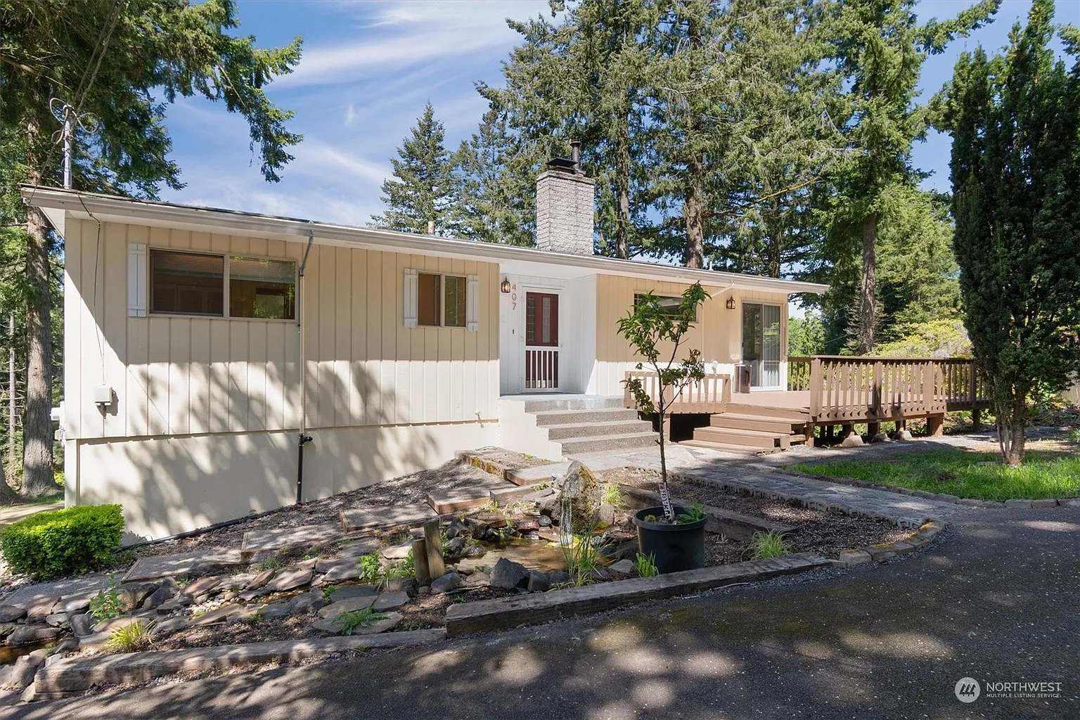 407 Mount Pleasant Road photo 1