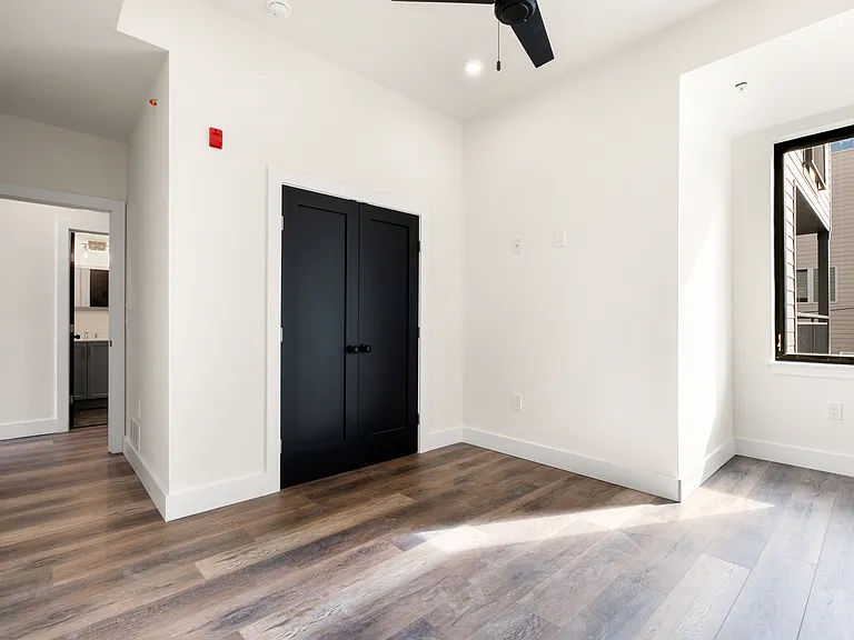 2025 Amber St #B — Photo 21