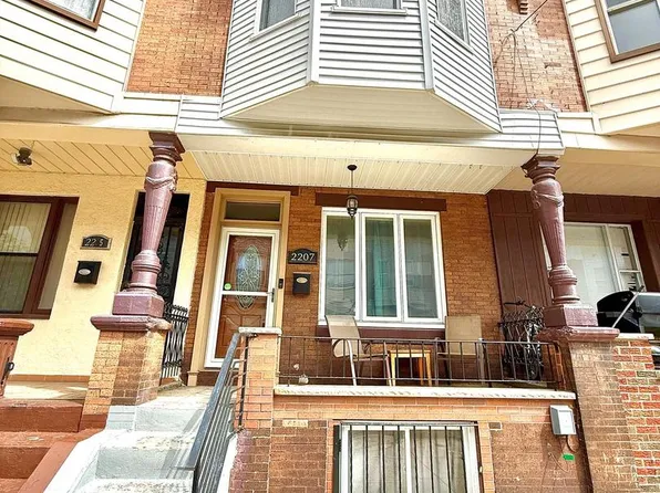 2207 S Hemberger St, Philadelphia, PA 19145