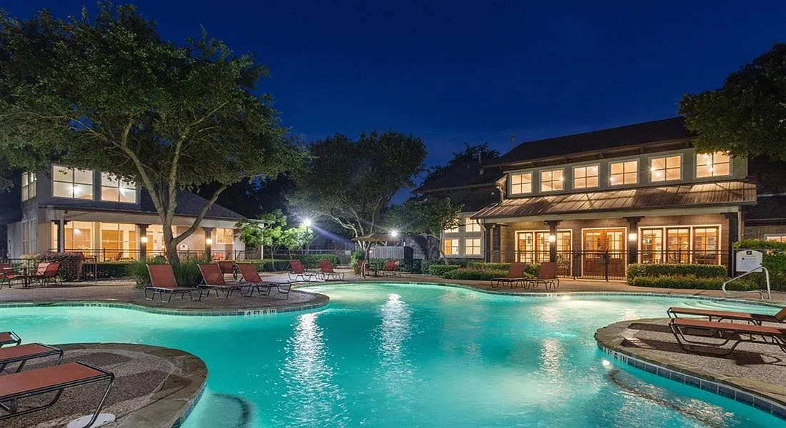 Building Photo - Highlands Hill Country
