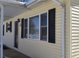 N50W14245 Ridgeway Ln, Menomonee Falls, WI 53051