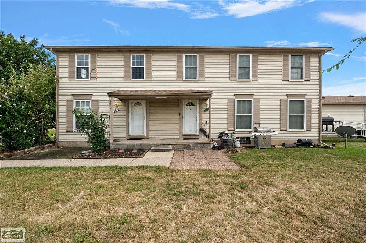 2 bed, 1.0 bath, 1000 sqft, $1,600 — Photo 2