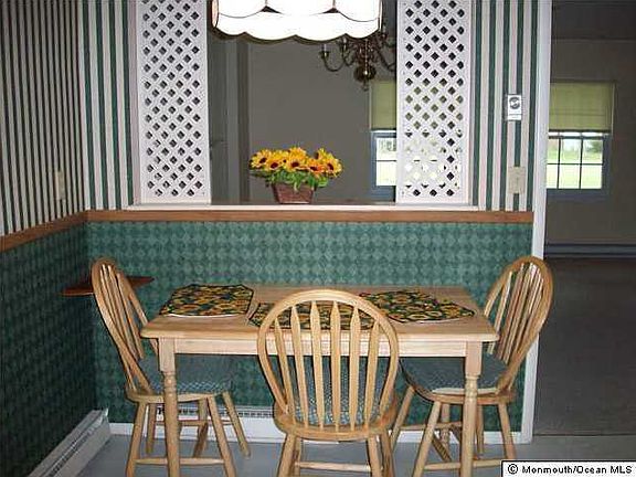 5th image of 1113 Argyll Circle #A