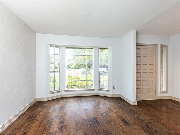 5th image of 3801 Wedgewood Ct