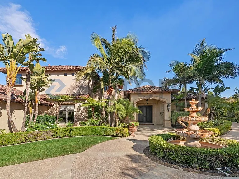 18545 Aliso Canyon Rd — Photo 2