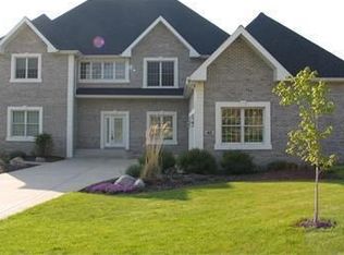 42 Levanno Dr, Crown Point, IN 46307