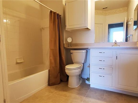 5th image of 8824 Dunes Ct APT 204