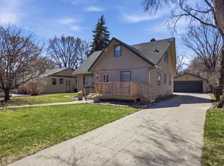 1306 5th St N, Fargo, ND 58102