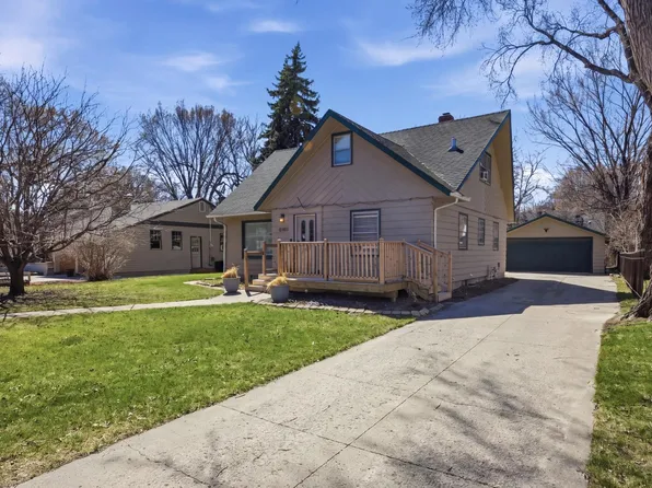 1306 5th St N, Fargo, ND 58102