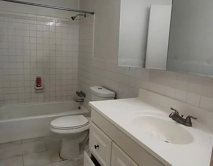 455 Whalley Ave #304 — Photo 2
