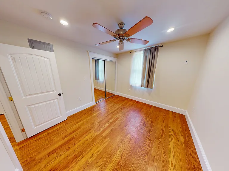 5 Wayne Ave #1 — Photo 5