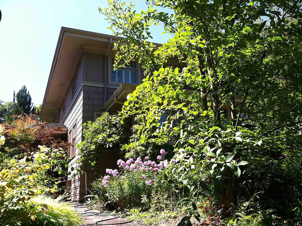 2nd image of 5023 18th Ave NE
