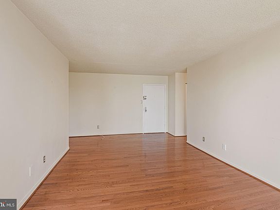 4th image of 2300 Pimmit Dr APT 709