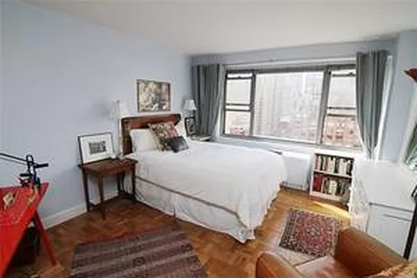 Rented by Bond New York | media 15