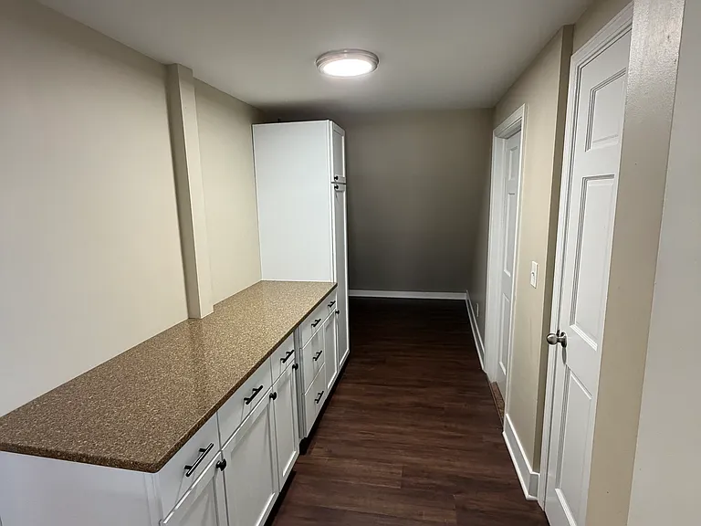 400 Linwood Ave #5 — Photo 4