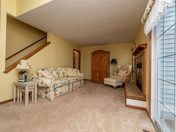 3rd image of 55 Cooks Ct
