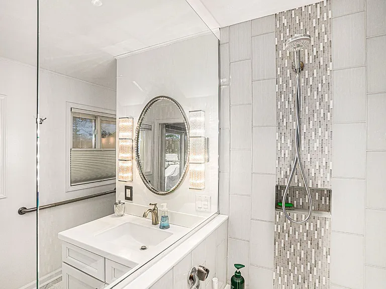 17437 Lakeview Dr — Photo 20