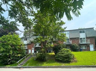 665 Robbins Ave APT 5, Dracut, MA 01826