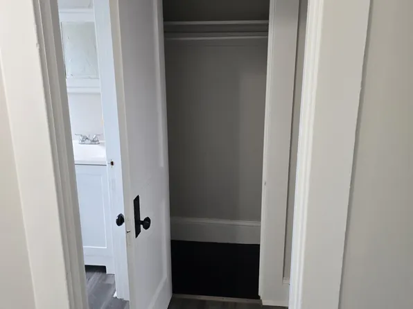 491 Maple St APT 11, Manchester, NH 03104