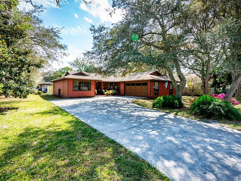 604 Alicante Rd — Photo 2
