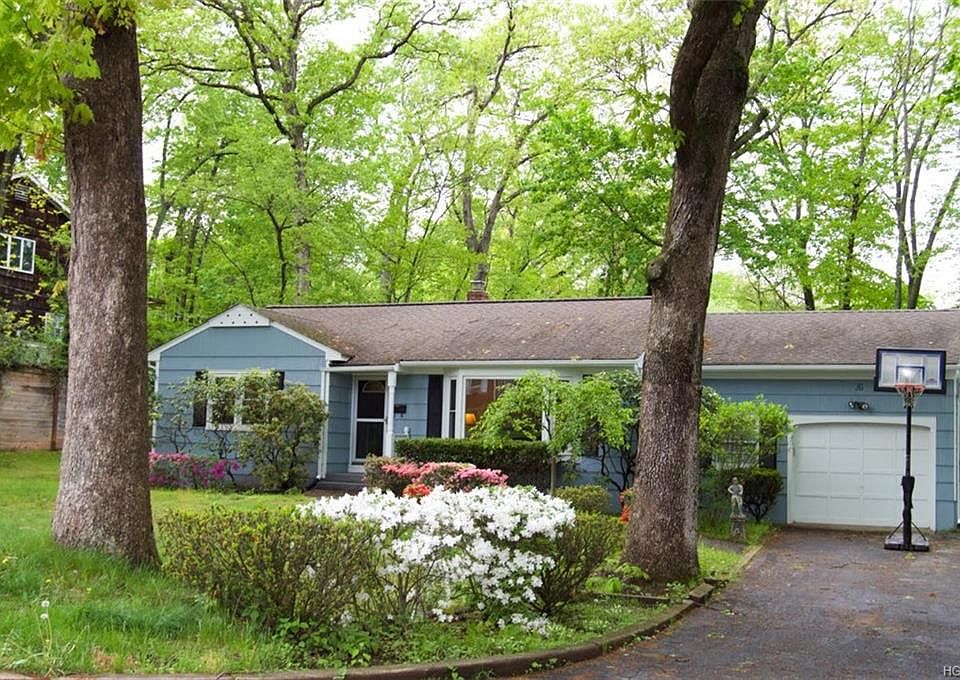 1st image of 36 Briarwood Dr
