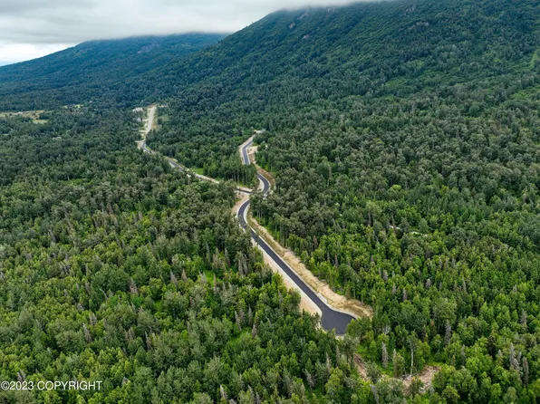 L1 N Hale Cir, Palmer, AK 99645