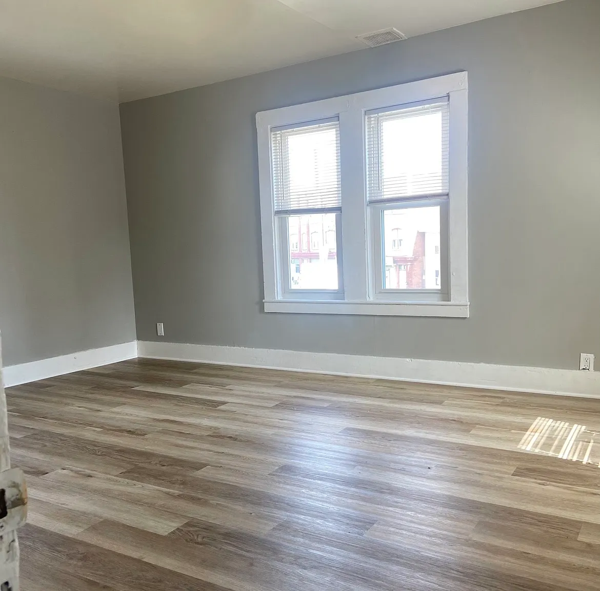 2 bed, 550 sqft, $1,500 — Photo 3