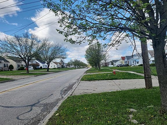 5th image of 15905 Turney Rd