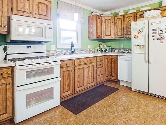 4th image of 6122 Harrow Dr
