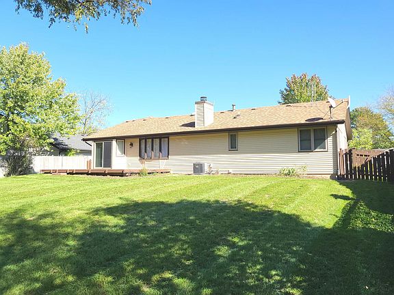 3rd image of 10340 Baederwood Dr