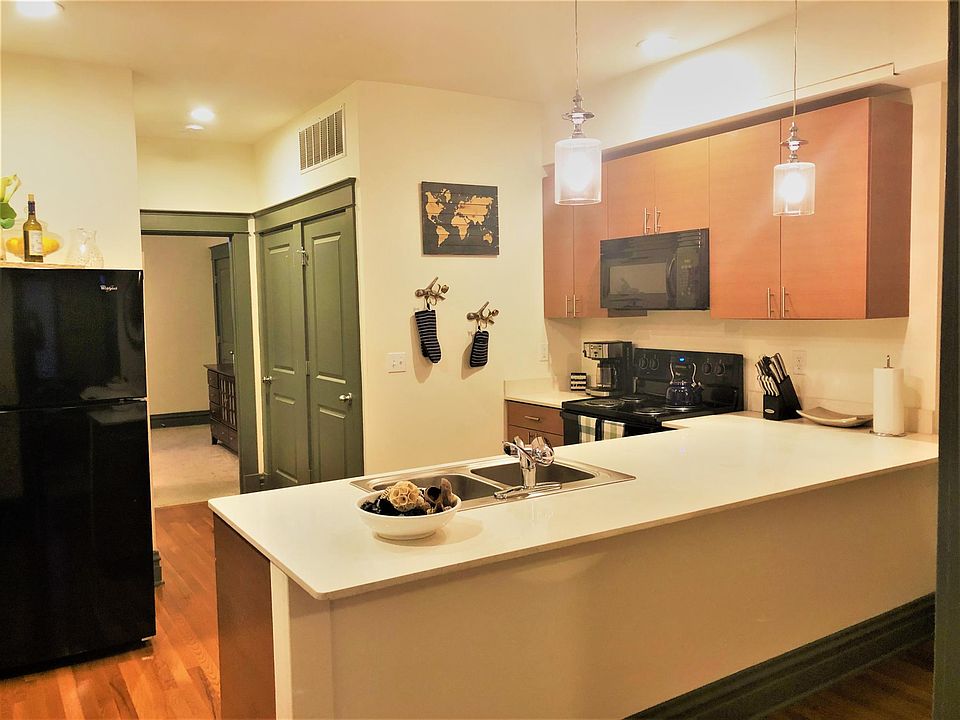 1st image of 4158 De Tonty St