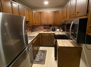 5 Apple Valley Pkwy APT 5, Greenville, RI 02828