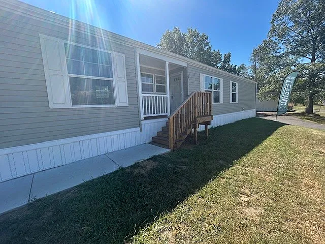127 Clairmont Dr photo 1