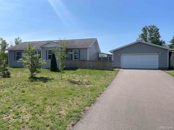 31 E Maas St, Gwinn, MI 49841