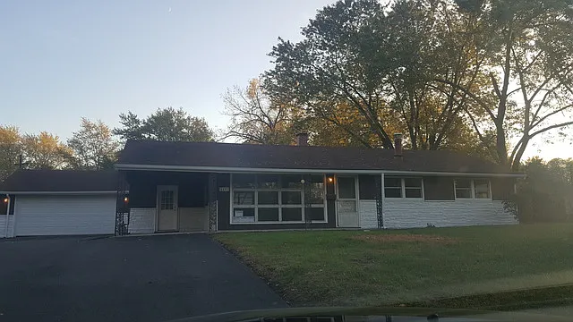 4451 180th St photo 1