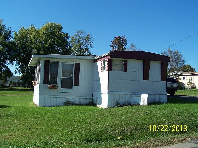 1st image of 210 Poole St